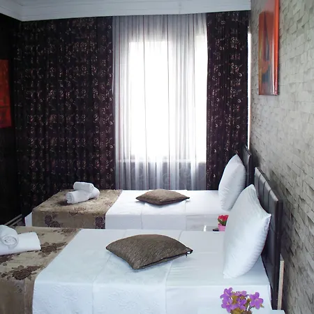 Goezde Homestay *