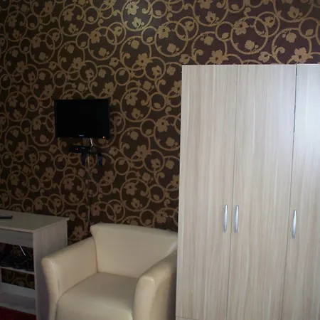 Goezde Homestay *